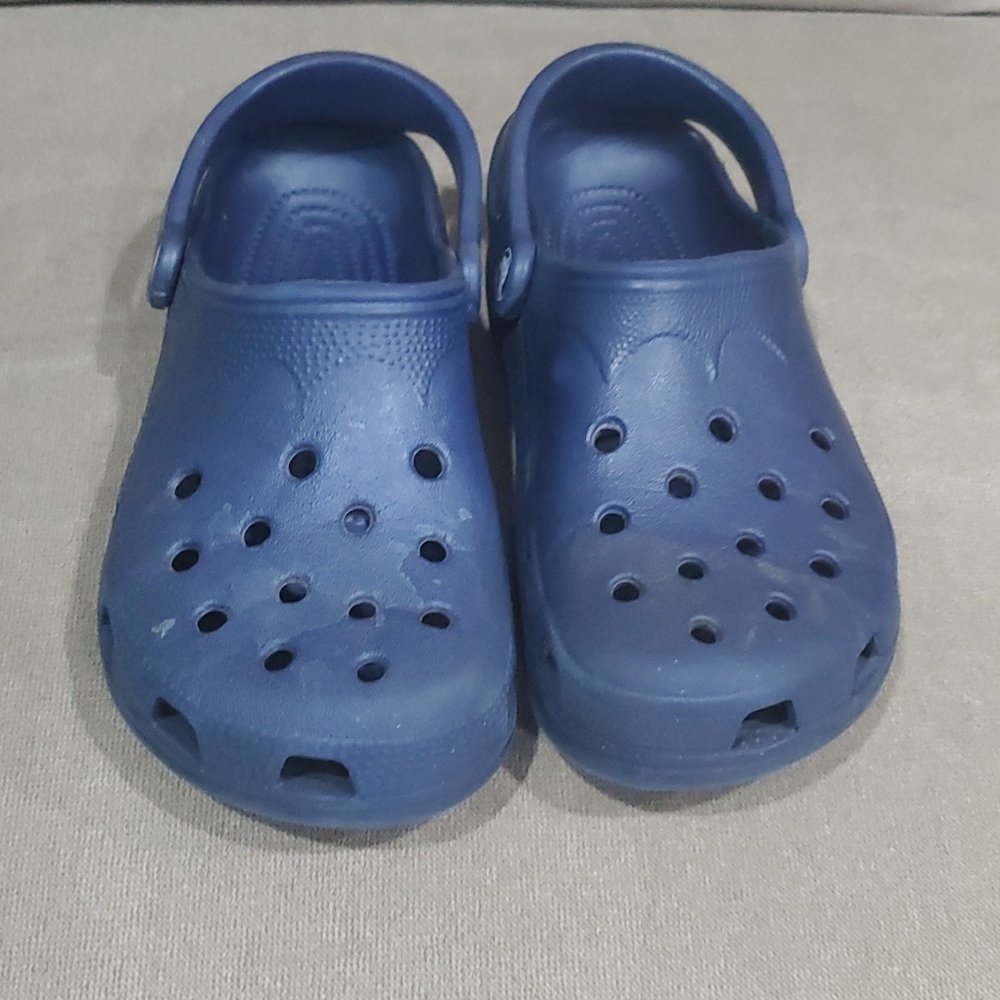Crocs navy men's 4-5 women's 6 - 7
